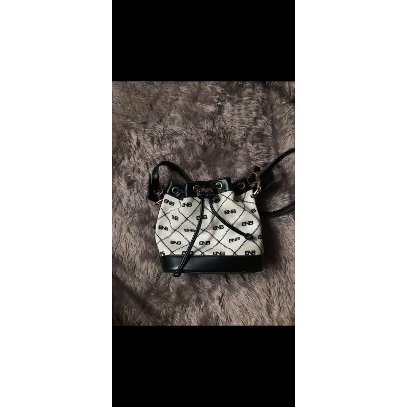tas bnb/ bnb bag by vivi zubedi preloved