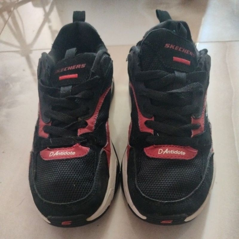 Sepatu Skechers D Antidote Second