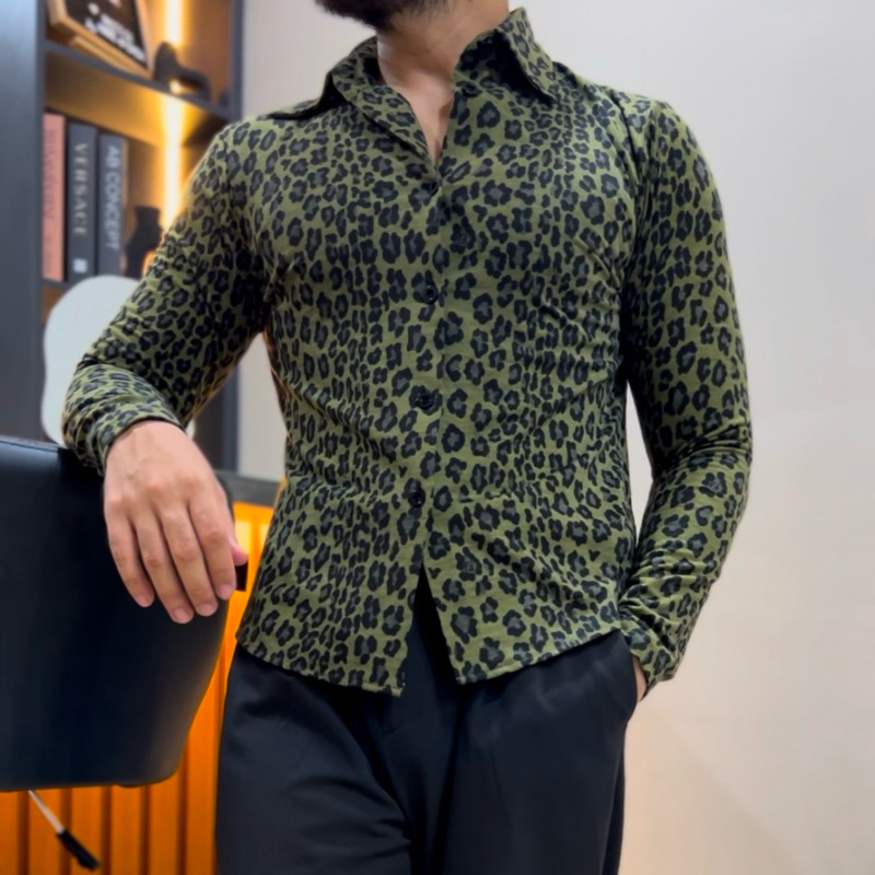 Kemeja Motif Leopard Hijau Army Katun Kaos Strech by F*NDII