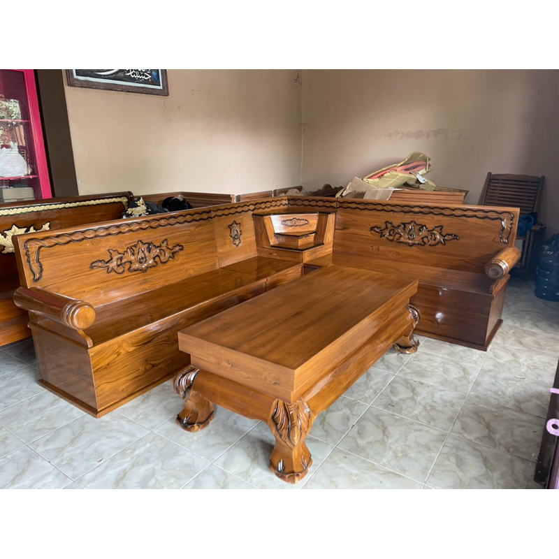 Kursi Sudut Jumbo Jati Kaki Macan