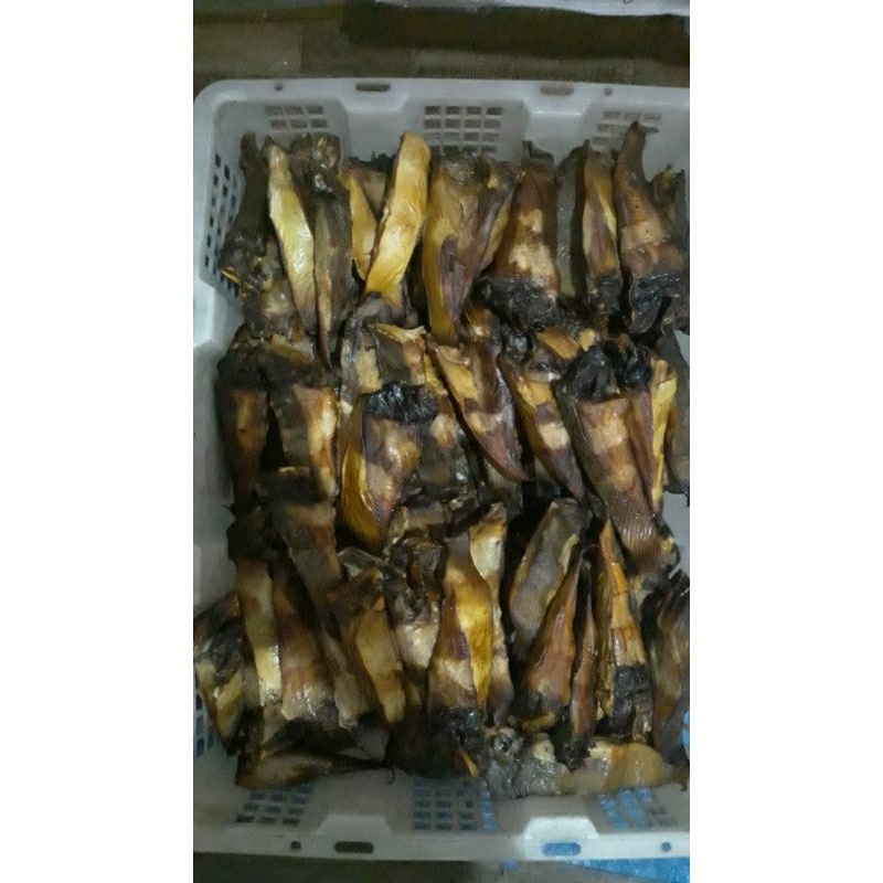 

ikan pari asap khas pemalang isi 10 potong