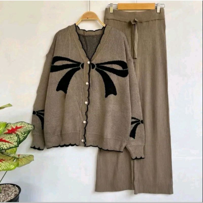 CARDIGAN rajut dengan bunga hitam dan celana panjang|RAJUT SHERINA ONE SET CARDIGAN+KULOT MOTIF PITA