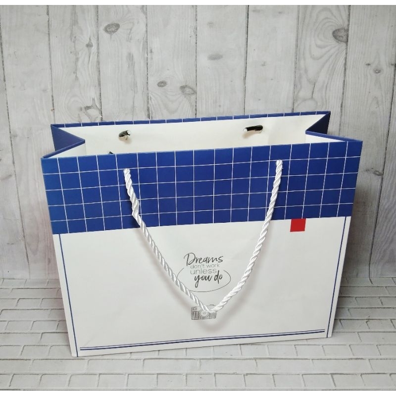 

TAS KADO ULANG TAHUN / PAPER BAG MOTIF