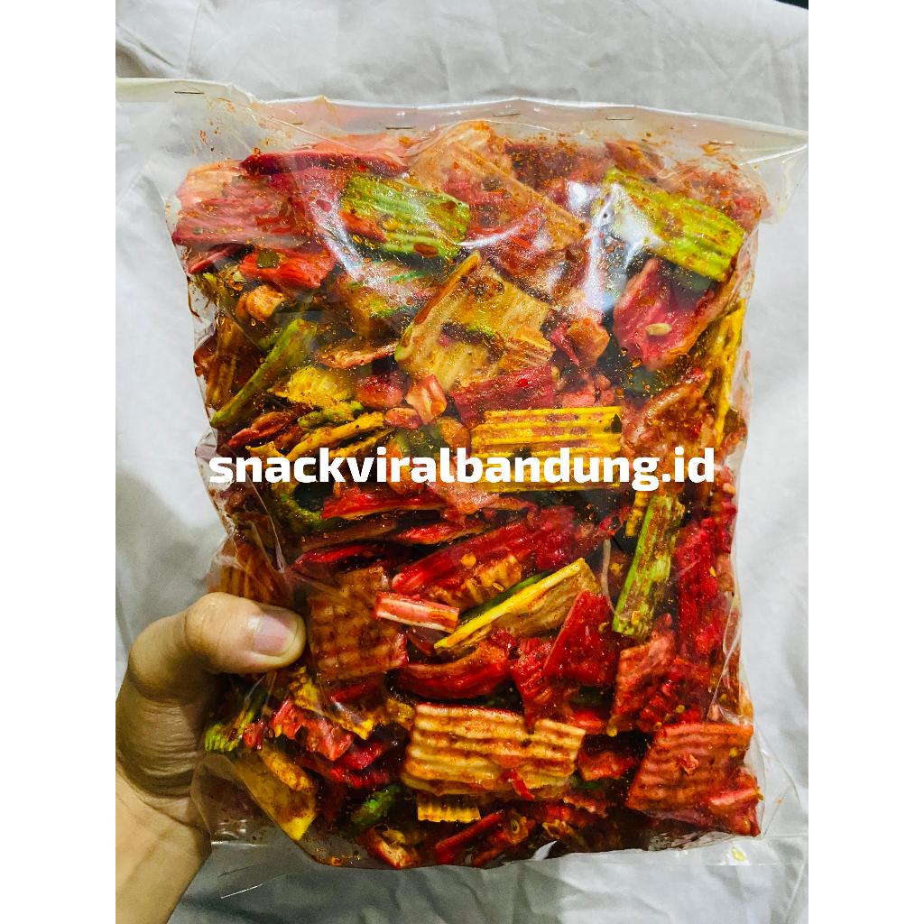 

seblak kering kerupuk sisir warna warni pedas daun jeruk enak gurih bumbu melimpah/sebring kerupuk sisir