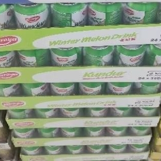Aneka brand minuman kaleng imlek sincia lebaran hari raya Natal Tahun Baru  idul fitri Yeos Yeo's Na