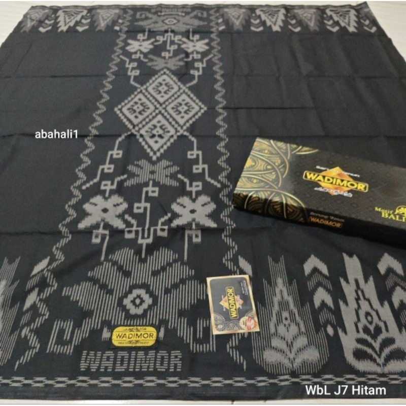 Sarung Wadimor Bali 555 Wadimor Motif Bali 555 Wadimor Hitam Motif