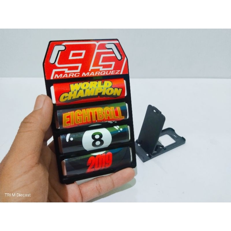 Miniatur pit board marc marquez world champion motogp 2019 skala 1:12