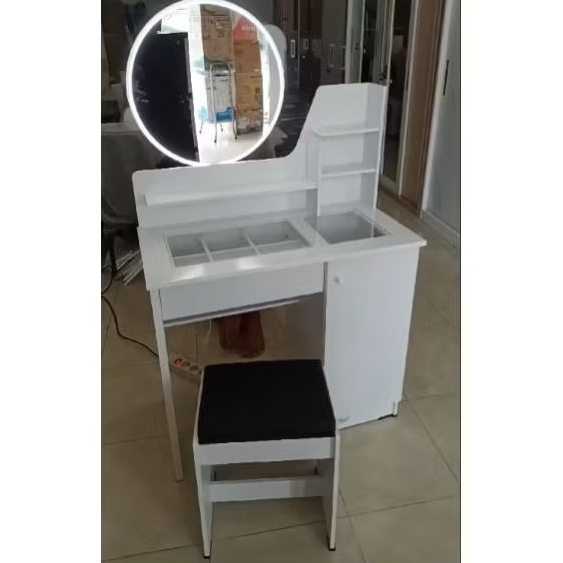 meja rias tolet lemari cermin kaca bangku jok laci lampu LED bulat minimalis