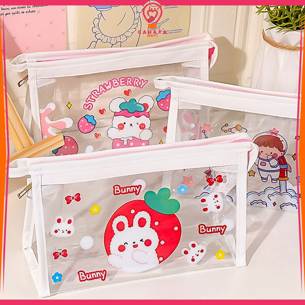 

Pouch Tempat Pensil Transparan Motif Kartun Multifungsi / Tas Pencil Case Anak Ala Korea Travel Serbaguna Cahaya Hati A60