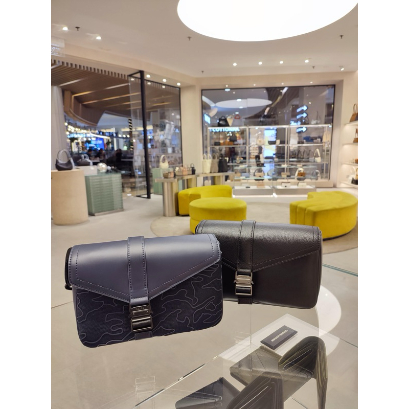 Tas pria slempang Pedro original