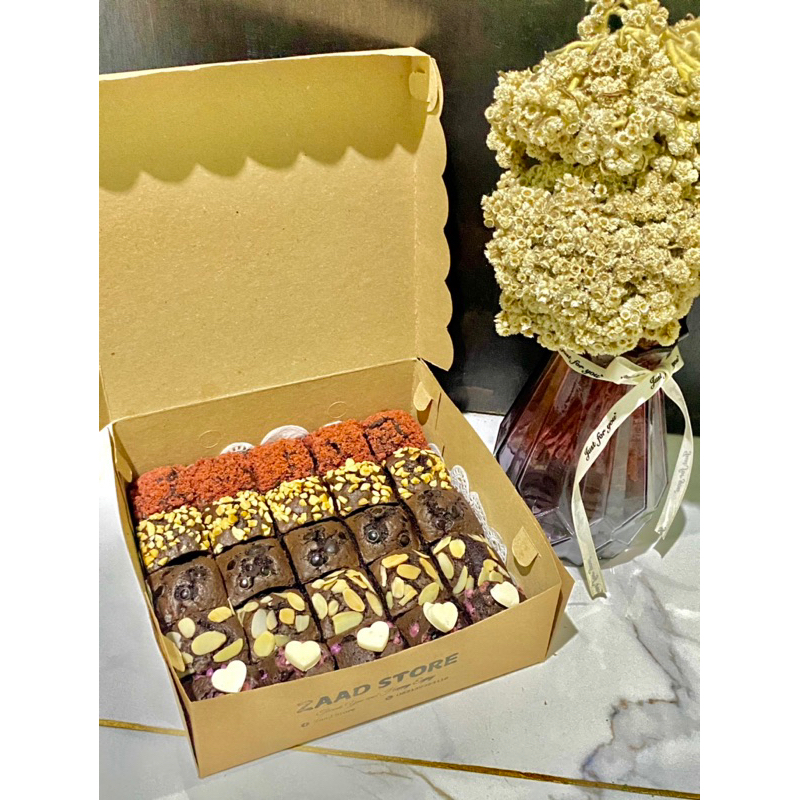 

FUDGY BROWNIES PREMIUM uk Besar