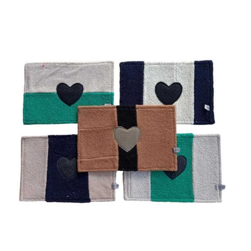 Keset Bulu Kotak – Cocok untuk Lantai & Dapur