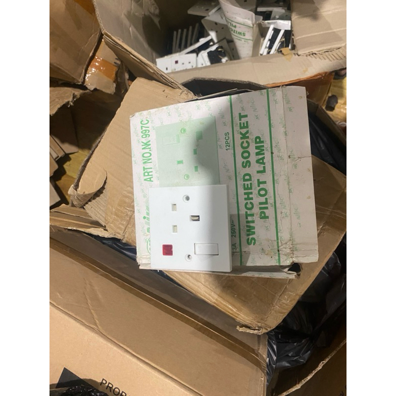 STOP KONTAK STOPKONTAK SOCKET AC Niko Series White Putih dengan Lampu indikator Switch Saklar On / o