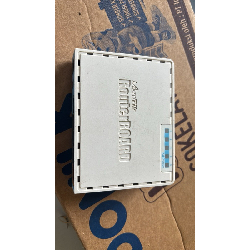 MikroTik hAP RB951Ui-2nD