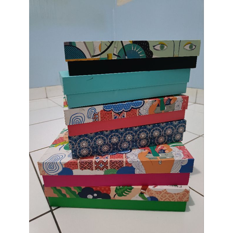 

Kotak Hadiah Berrybenka Hijau Besar