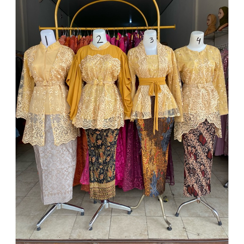kebaya san rok khusus warna gold