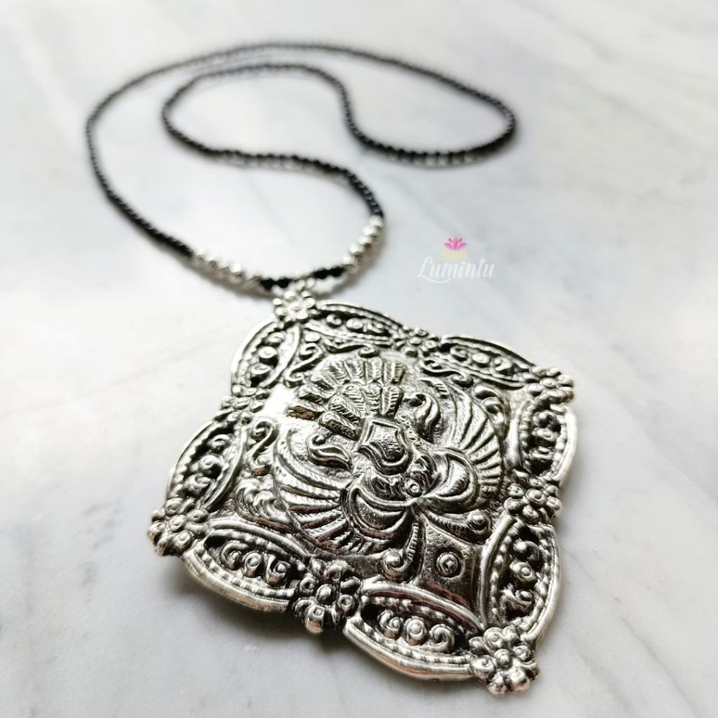 Kalung Etnik dengan Liontin Batik Gurda Garuda - finishing Perak Bakar