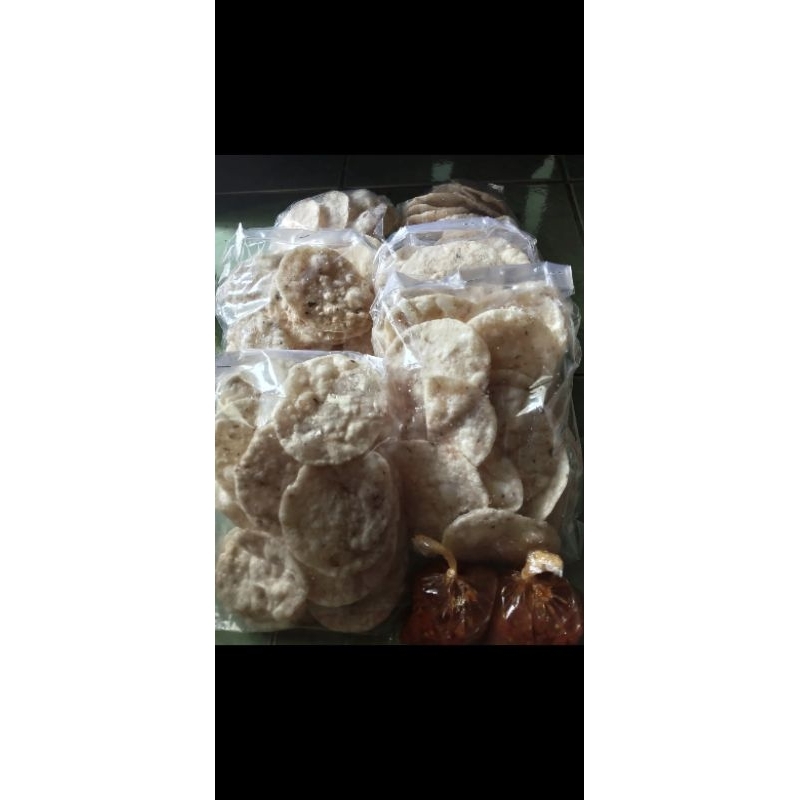 

Krupuk kering Pempek Free Sambal