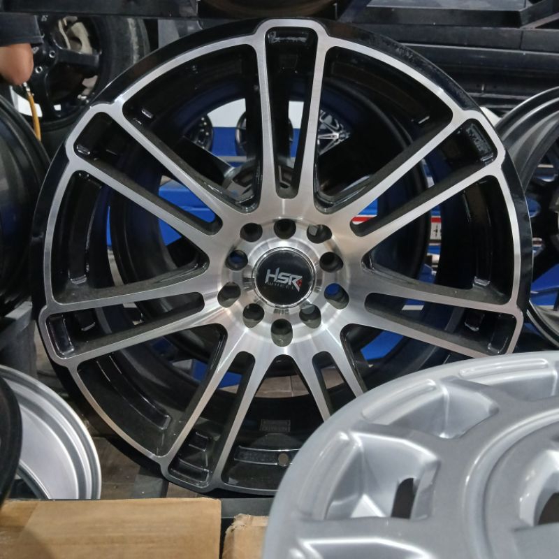 Velg Racing Mobil HSR R17 Untuk Innova Rush Terios Xpander Ertiga