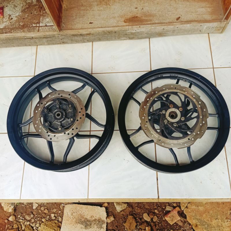 VELG VELEK SET KAWASAKI BAJAJ PULSAR 200 NS ORIGINAL