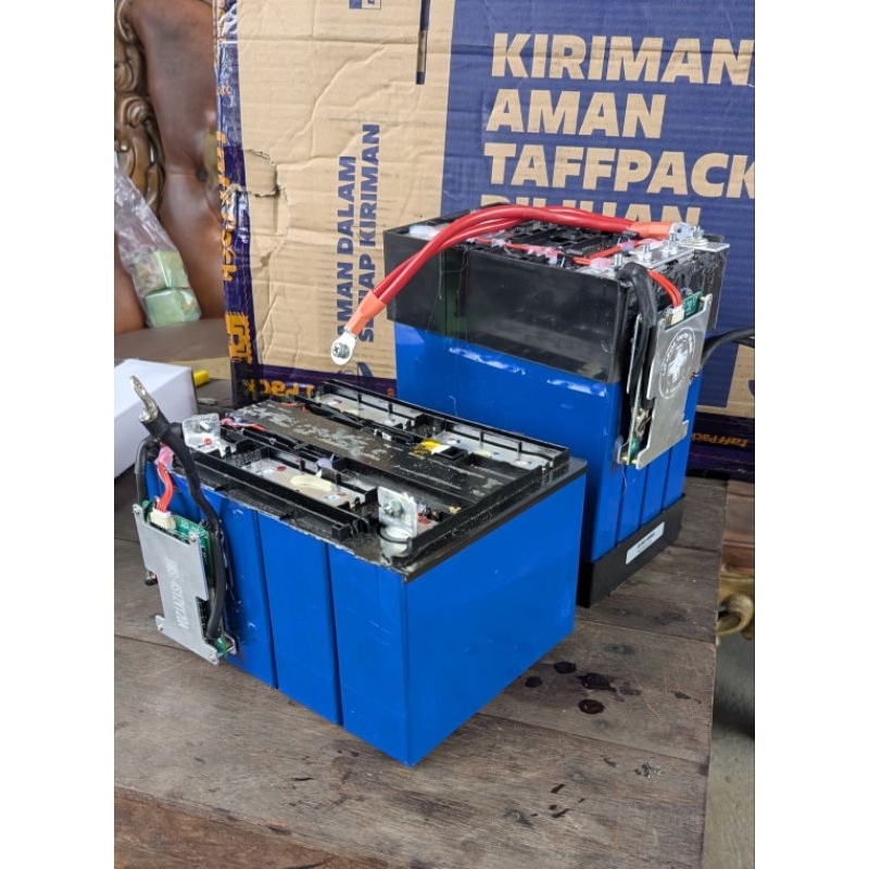 lifepo4 12V 100Ah BMS 120A