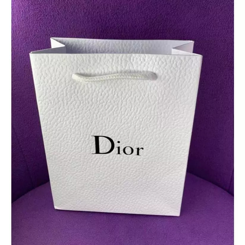 

Dior tas kertas