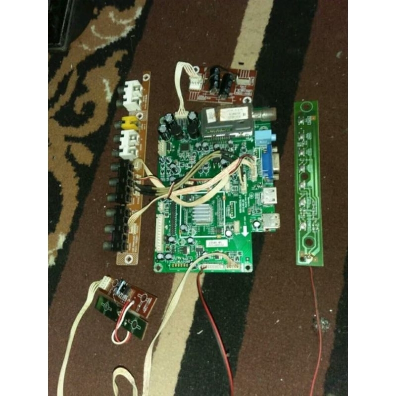 Mainboard board motherboard modul mobo mb mesin tv polytron PLD 24D301 - PLD24D301