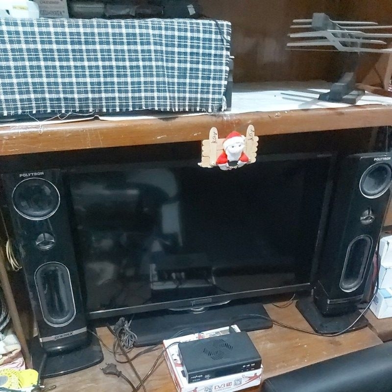 TV POLYTRON LCD 24 Inch