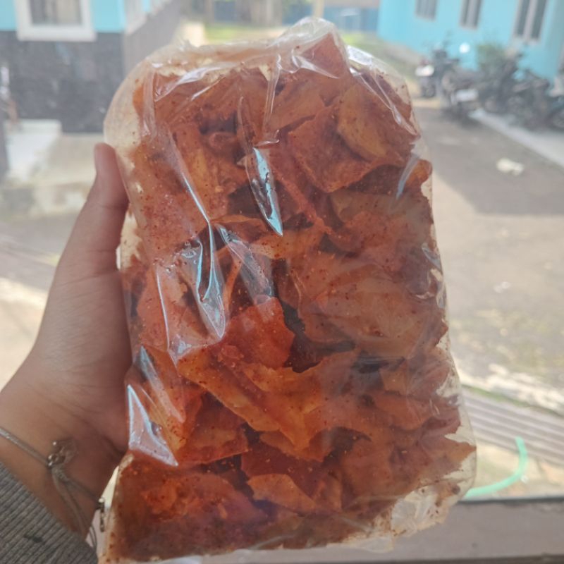 

Kripset cemilan renyah asin pedas 250gr