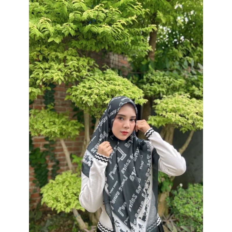 Launa Zahra Farah scarf kerudung segi empat hijab motif hitam putih premium ultrafine 115cm X 115cm