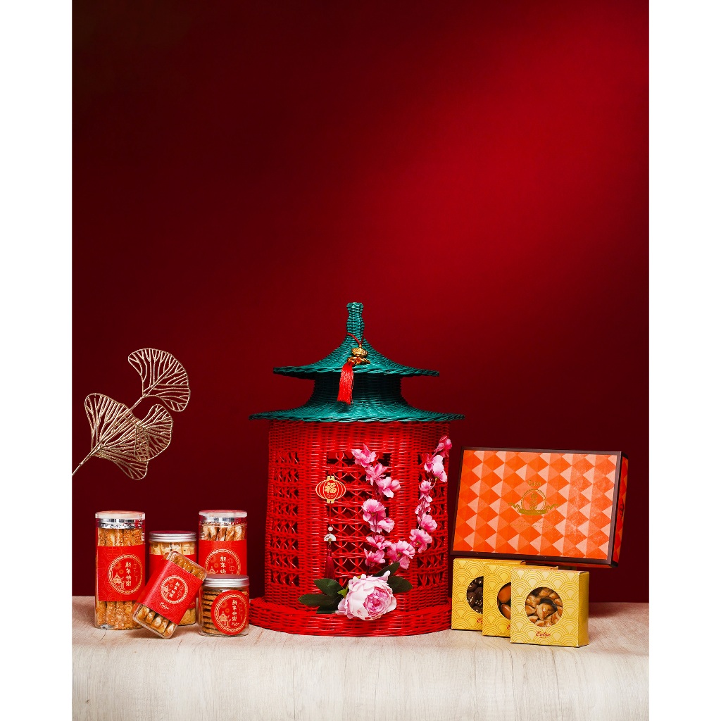 

CNY EDITION PAGODA HAMPERS