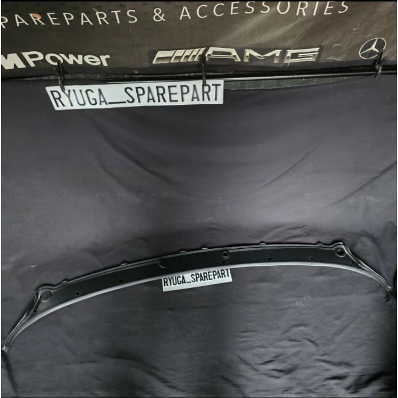 windshield cover bawah wiper original BMW X5 E70 15671610