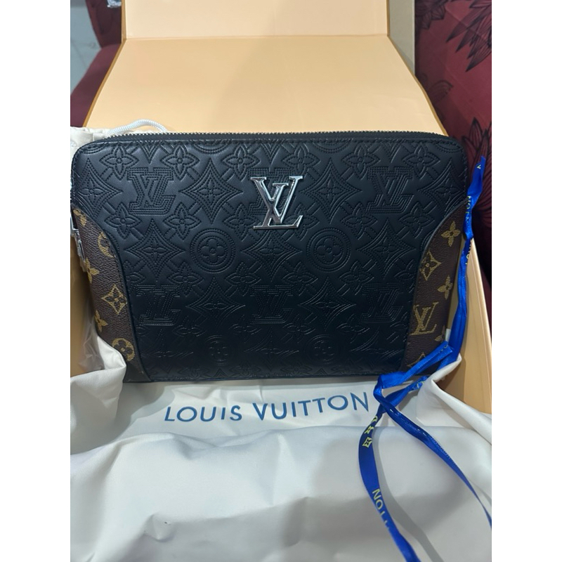 Louis Vuitton Tas Selempang Kulit Hitam
