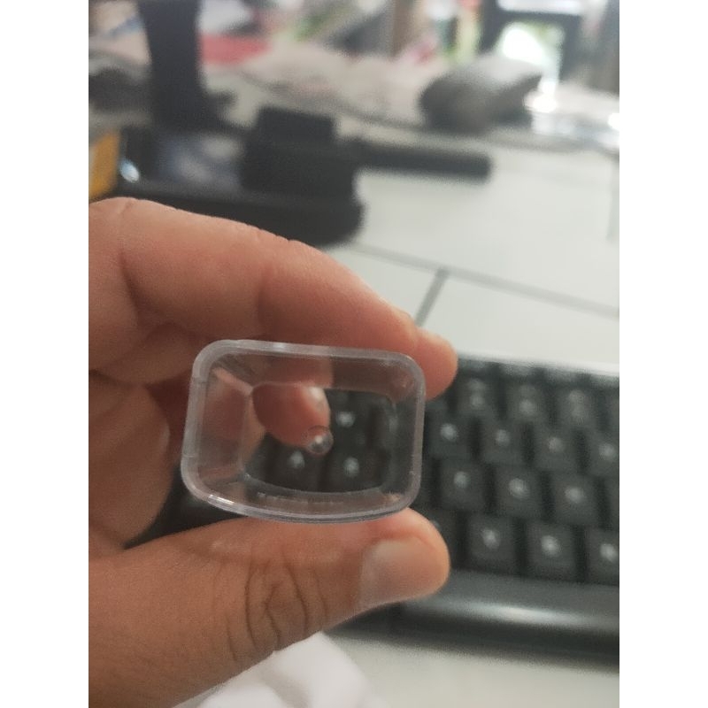 

peruncing joyko B 23 ptl,,ada wadah tempat sisa pensil,warna random sesuai yang tersedia,,harga satuan