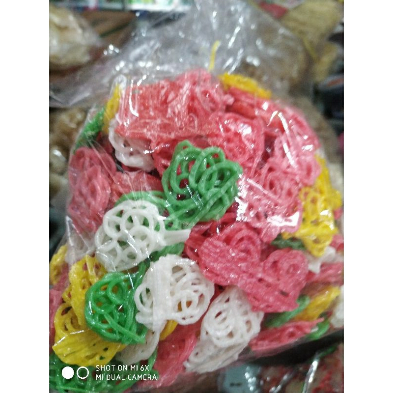 

Krupuk uyel warna warni mentah 500 gr