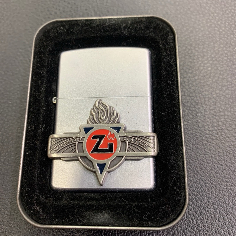 Zippo Original  561 Windproof Classic Emblem (2000) Original 100%