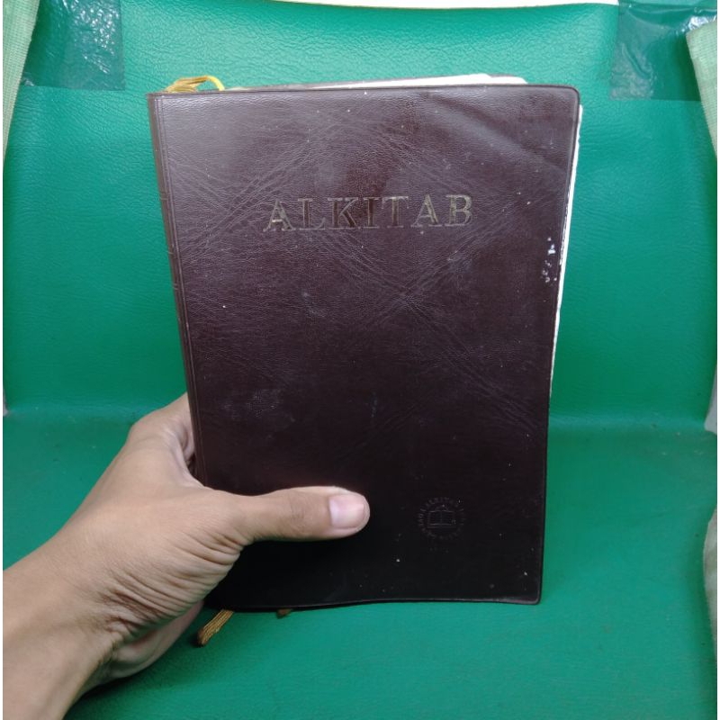 Alkitab Kristen Preloved Masih Layak