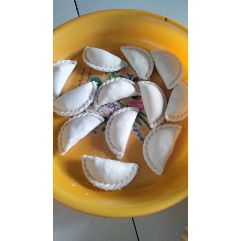 

cireng isi ayam suwir pedas