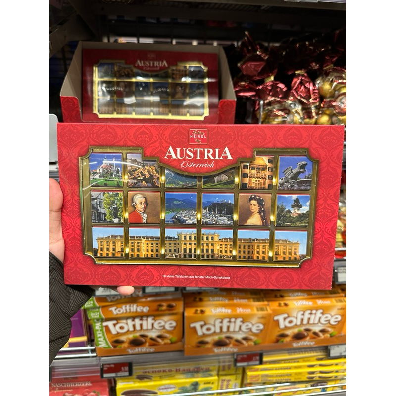 

AUSTRIA COKELAT SISI MOZART EXP 2026