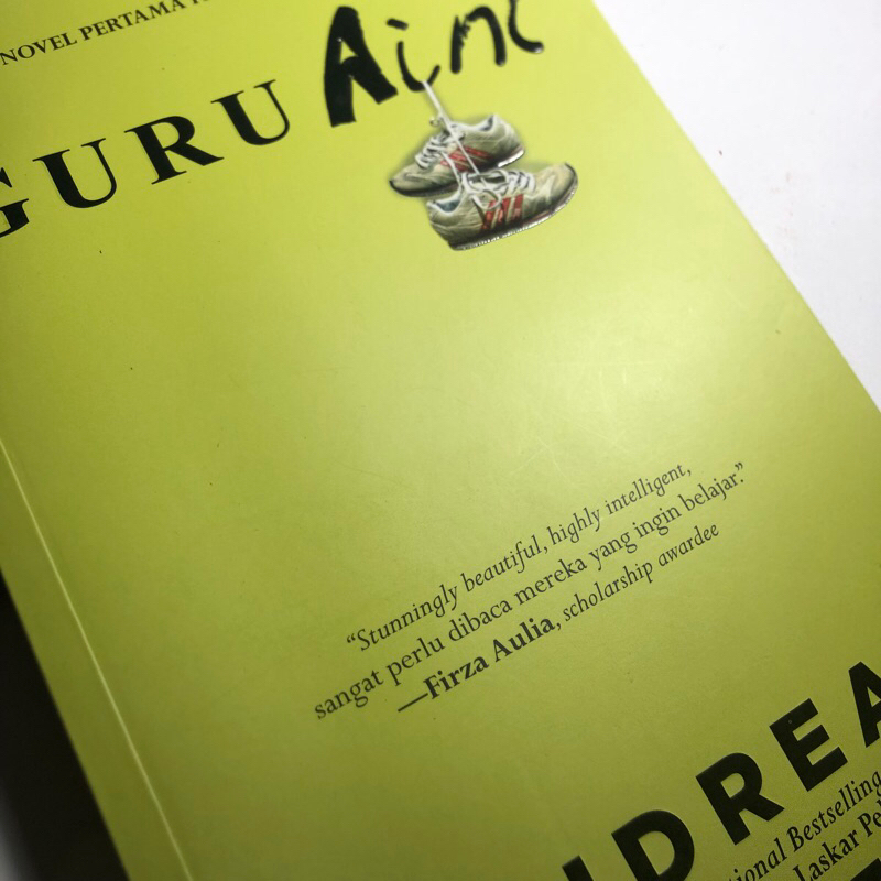 [PRELOVED] Novel Guru Aini (Andrea Hirata)