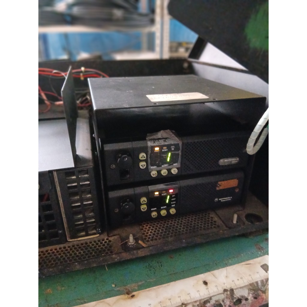 REPEATER MOTOROLA GM300 UHF REPEATER MOTOROLA GR500 BOX REPEATER MOTOROLA GR 500