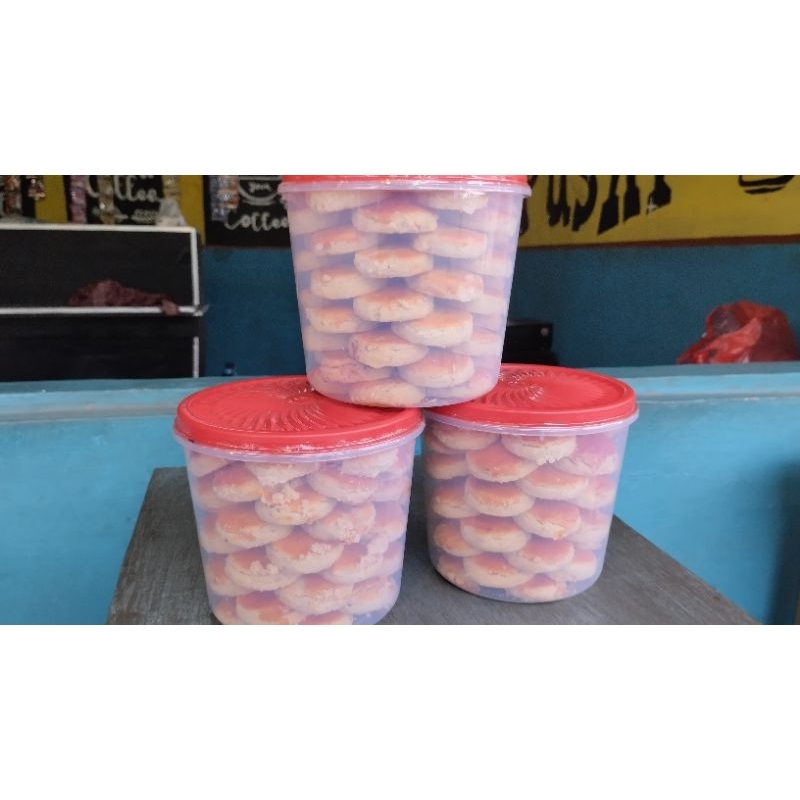 

KUEKACANG JEMBER ASLI TANPA LEBEL BERAT 900GR