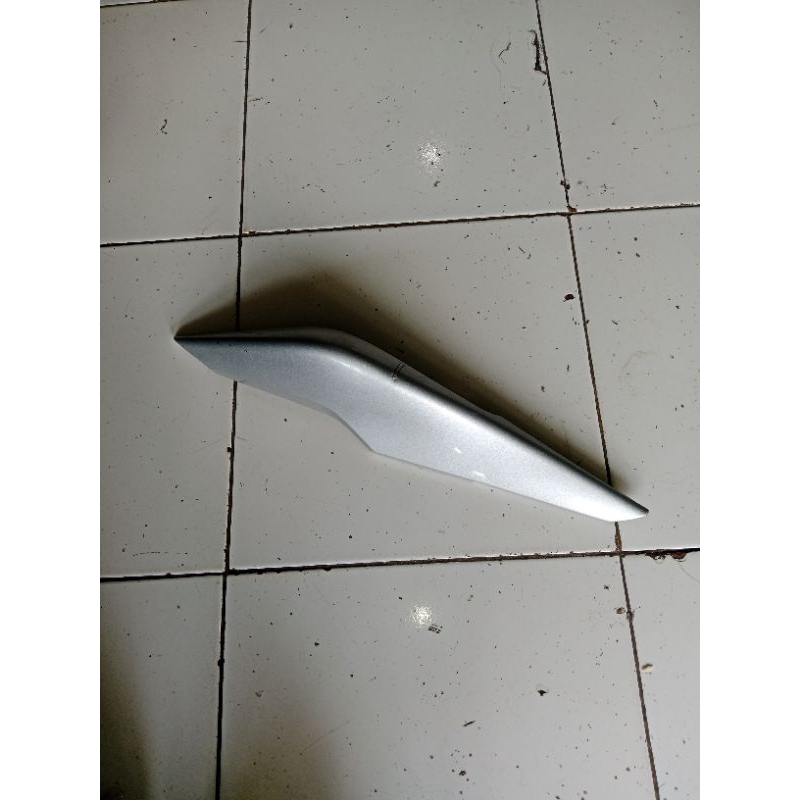 body belakang kanan CBR 150 CBU Thailand KPP bekas original