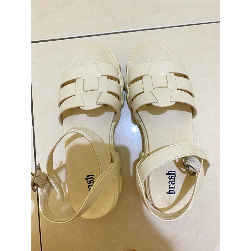 preloved sepatu payles brash