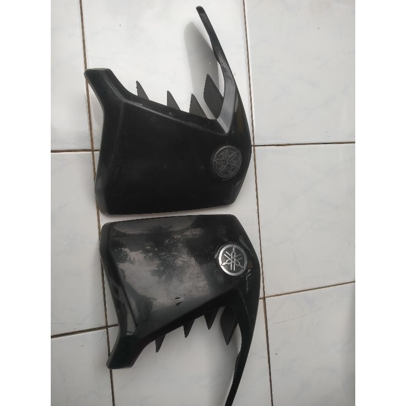 Cover sayap tangki yamaha Scorpio z new original