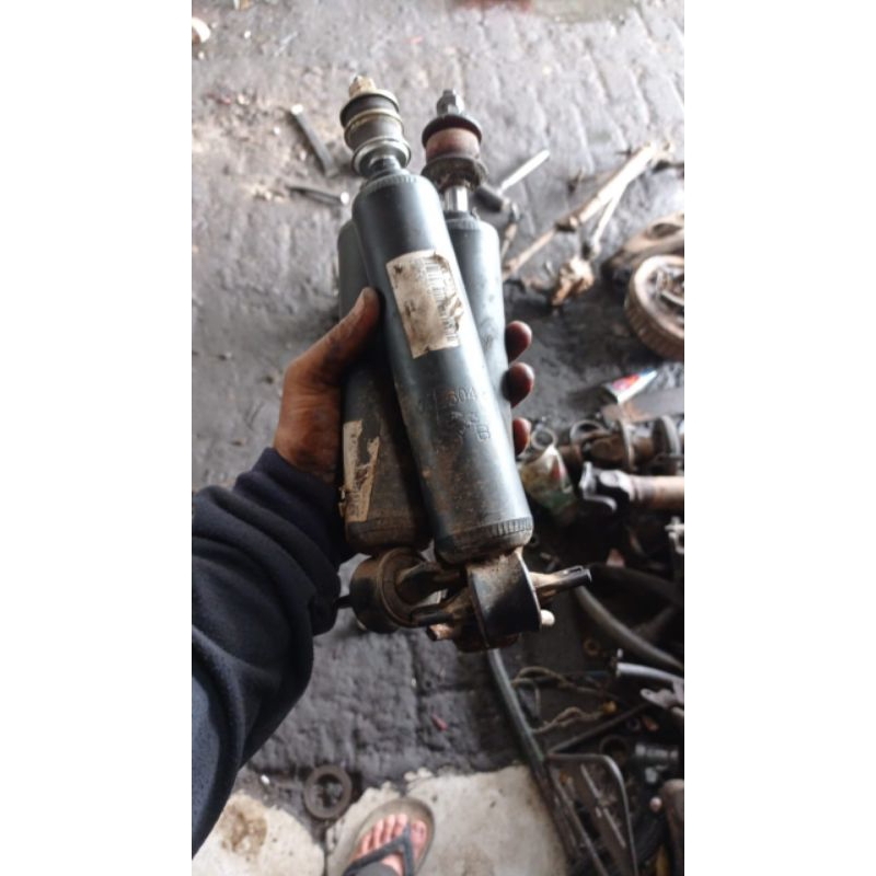 shock depan l300 diesel