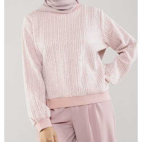 Preloved Everly Sweater by Benang Jarum