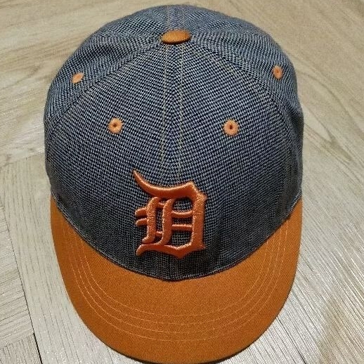 TOPI SECOND/BEKAS MLB LOGO D VISOR PENDEK