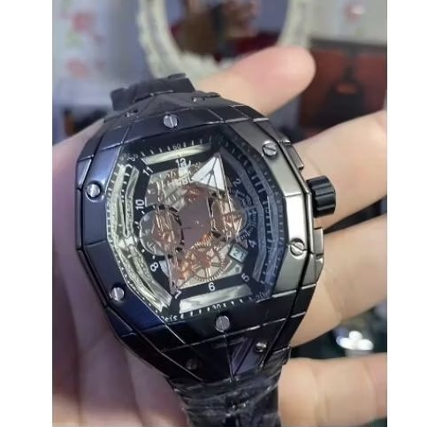 jam tangan pria Hublot model robot modern