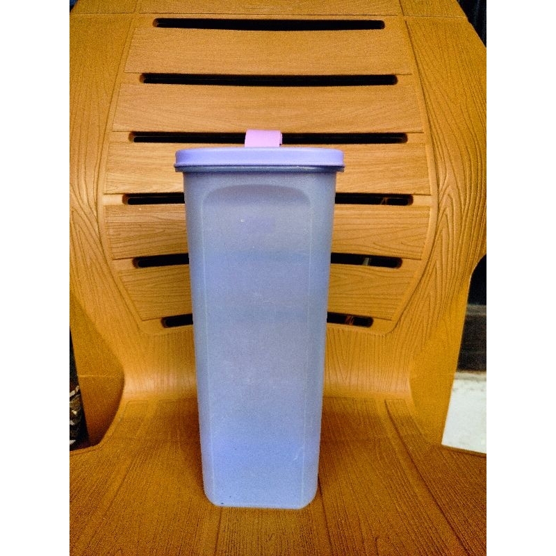 Preloved Tupperware Slim Line 2L